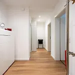 Am Boulevard Apartment *